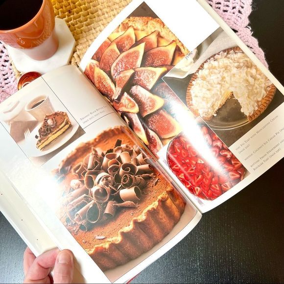 Retro Vintage 90’s The Pie and Pastry Bible Cookbook - Picture 7 of 15